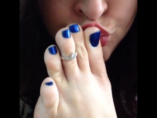 foot fetish lux | foot fetish - toe licking with blue pedicure